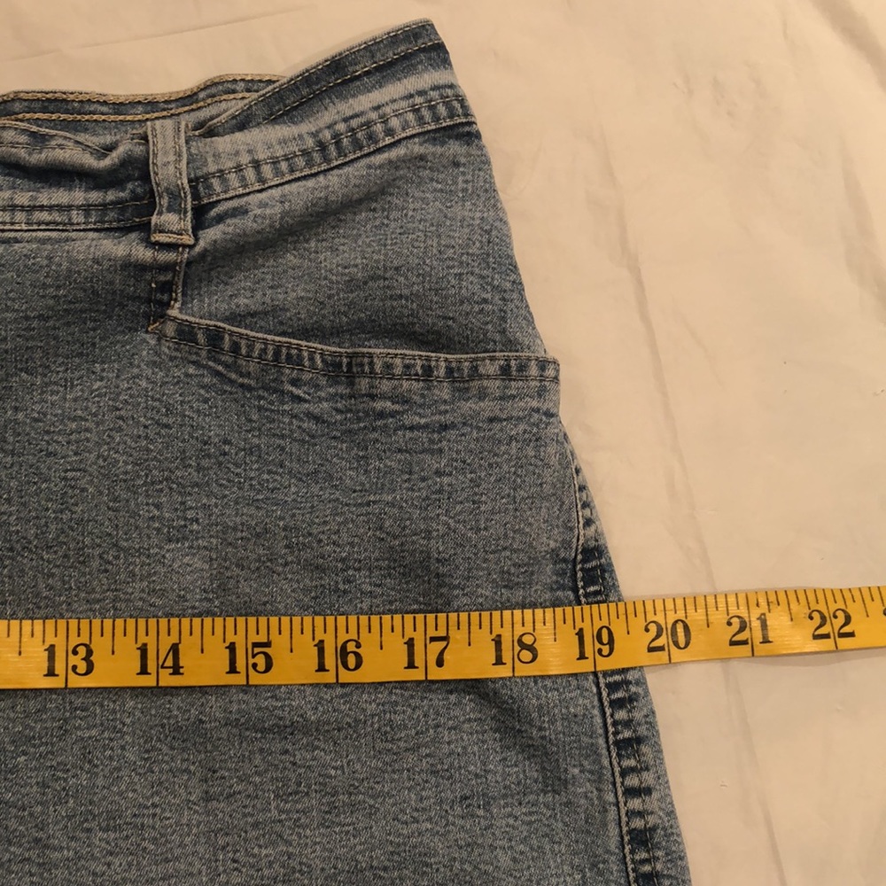 Gloria Vanderbilt Demin Jean Shorts size 14 - Picture 11 of 16